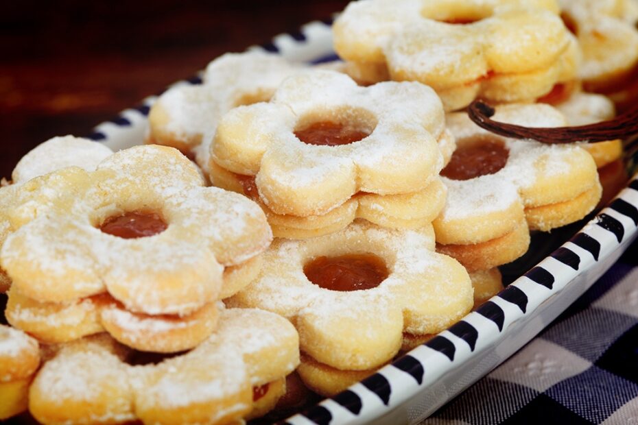 Biscoito com geleia de morango