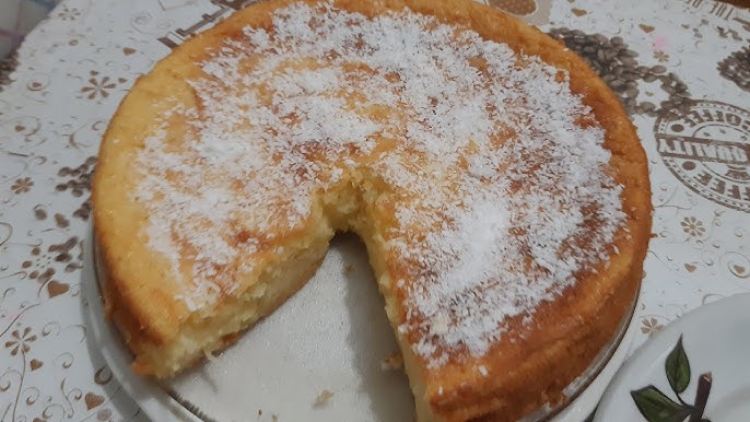 Bolo de mandioca com requeijão faz sempre sucesso aqui na minha casa