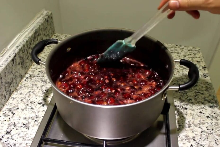 Geleia de cereja para aquela torradinha acompanhar uma opção diferente