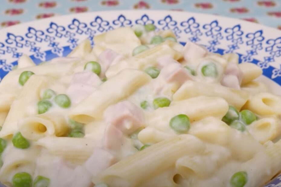 Macarrão penne à romanesca com receita prática demais pra não fazer