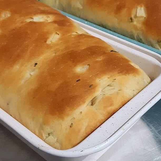 Pão de cebola com receita fácil que fica bem fofinho e é muito saboroso