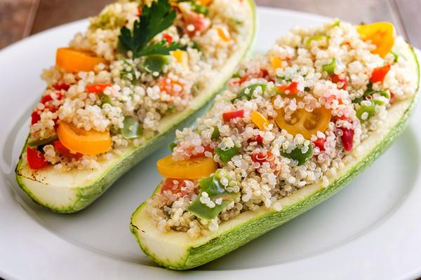 Receita de abobrinha gratinada com quinoa fácil no forno