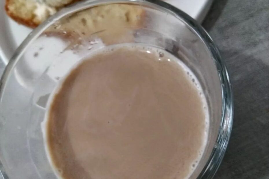 Receita de café com leite de avelã vai te encantar do começo ao fim