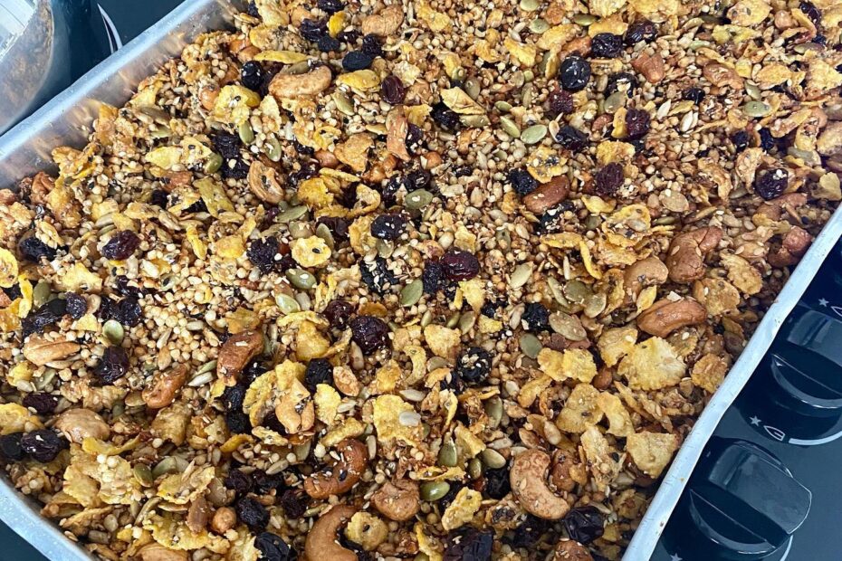 Receita de granola caseira saudável sem açúcar e conservantes