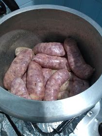 Receita de linguiça toscana com cebola caramelizada