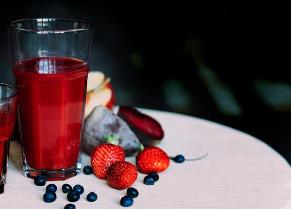 Receita de suco antioxidante para saúde de ferro