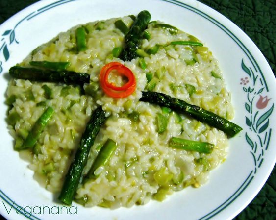 Risoto de aspargos chique e fácil de fazer