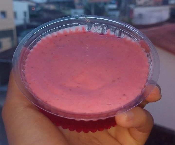 SEM MEDO! Esse mousse de morango sem lactose é delicioso