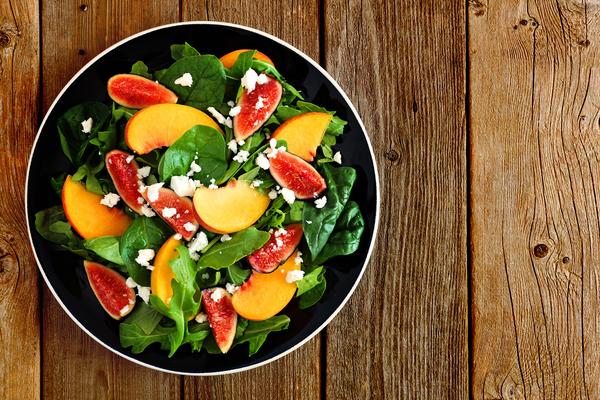 Salada com nectarina com receita azedinha sulista