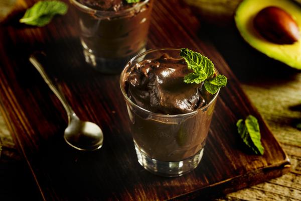 Receita de mousse de chocolate abacate vegano