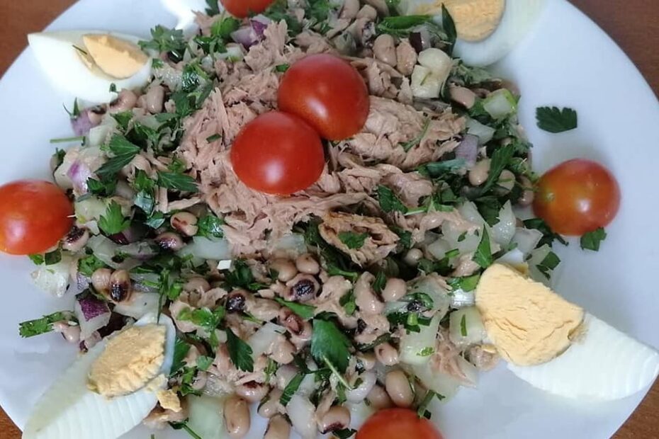 Receita de salada de feijão fradinho com atum