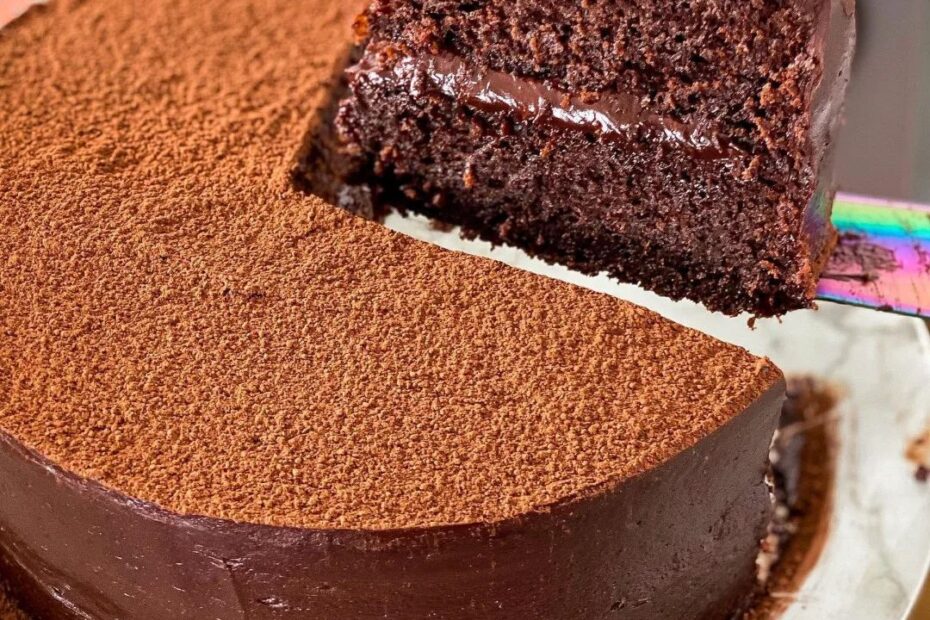 O bolo de chocolate do Edu Guedes é o melhor do mundo