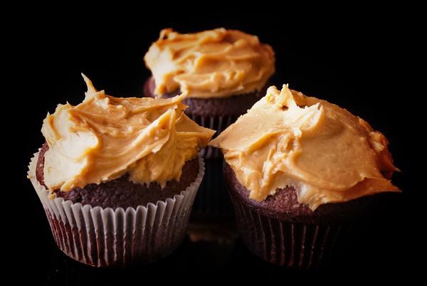 Receita de mini bolo de chocolate com brigadeiro de café