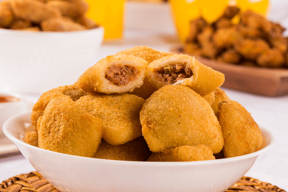 Receita de rissole de carne tradicional que rende muito