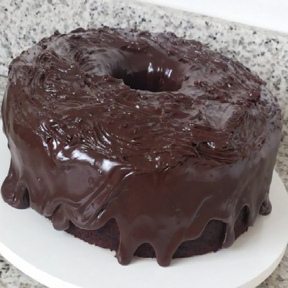 Bolo de chocolate de 30 minutos é o mais rápido e fofinho